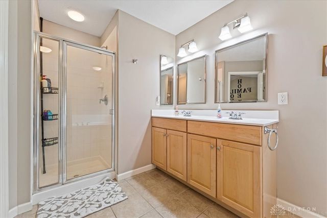 1422 Shawnee Run Drive, Maineville, OH 45039