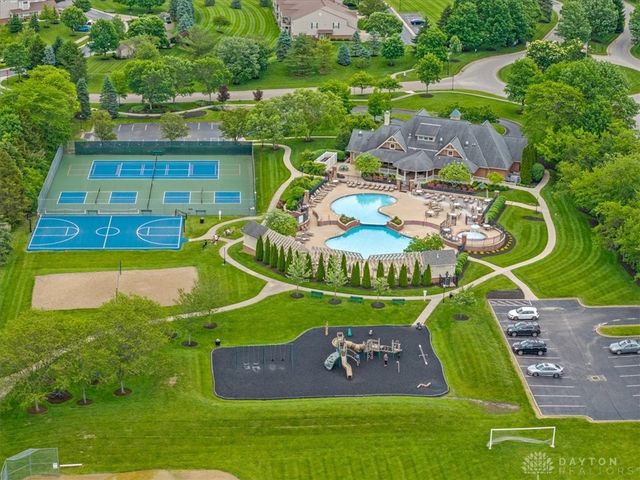 1422 Shawnee Run Drive, Maineville, OH 45039