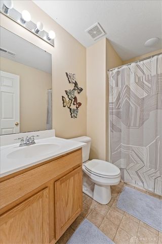 1422 Shawnee Run Drive, Maineville, OH 45039