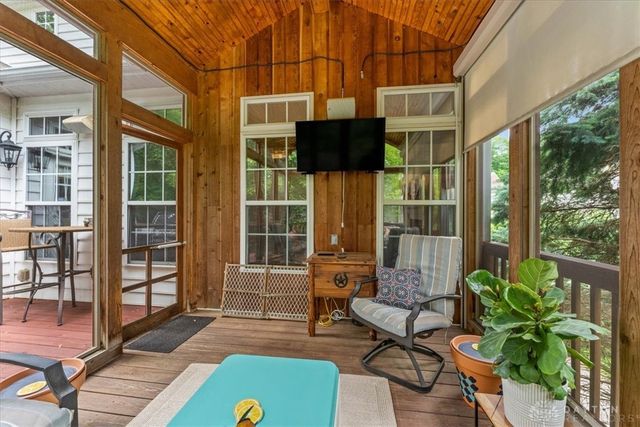 1422 Shawnee Run Drive, Maineville, OH 45039