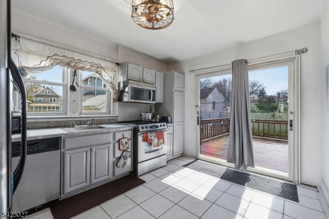 443 Wheatsheaf Rd, Roselle Boro, NJ 07203