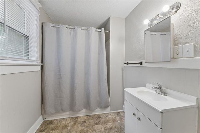 3341 AGNES Avenue, Kansas City, MO 64128