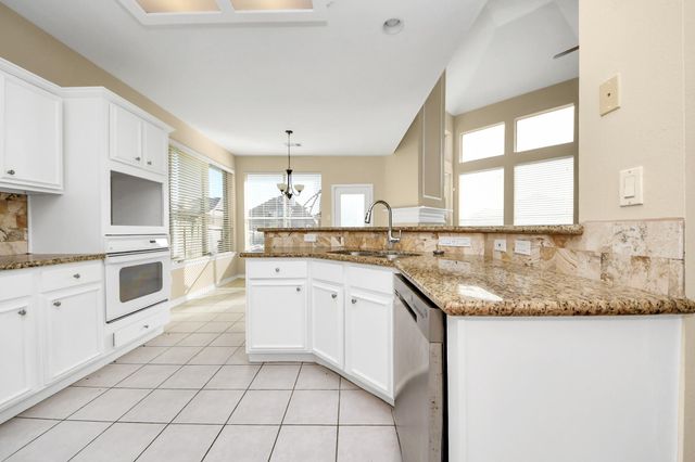 323 N Esplanade Lane, Stafford, TX 77477
