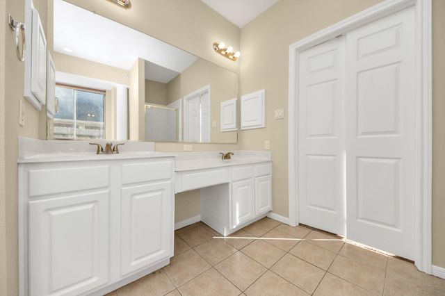 323 N Esplanade Lane, Stafford, TX 77477