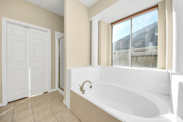 323 N Esplanade Lane, Stafford, TX 77477