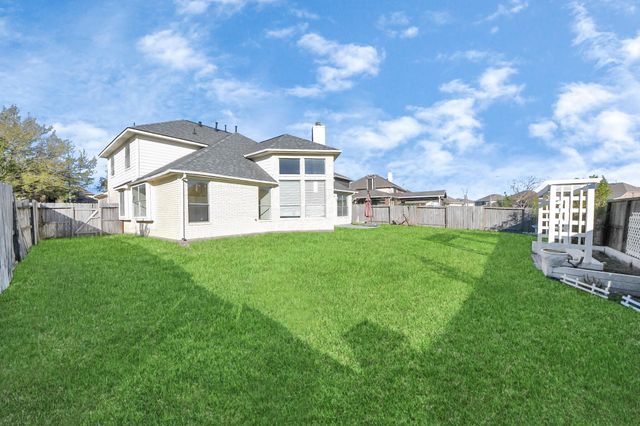 323 N Esplanade Lane, Stafford, TX 77477