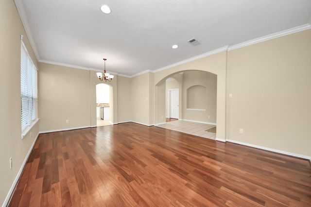 323 N Esplanade Lane, Stafford, TX 77477