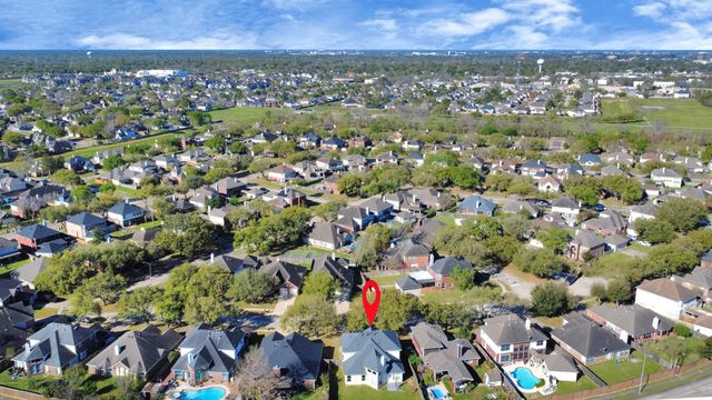 323 N Esplanade Lane, Stafford, TX 77477
