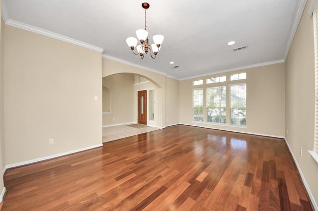323 N Esplanade Lane, Stafford, TX 77477