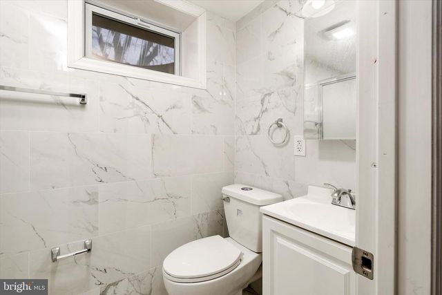 29 PENNINGTON RD, East Windsor, NJ 08520