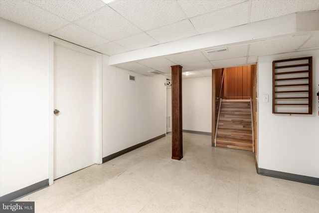 29 PENNINGTON RD, East Windsor, NJ 08520