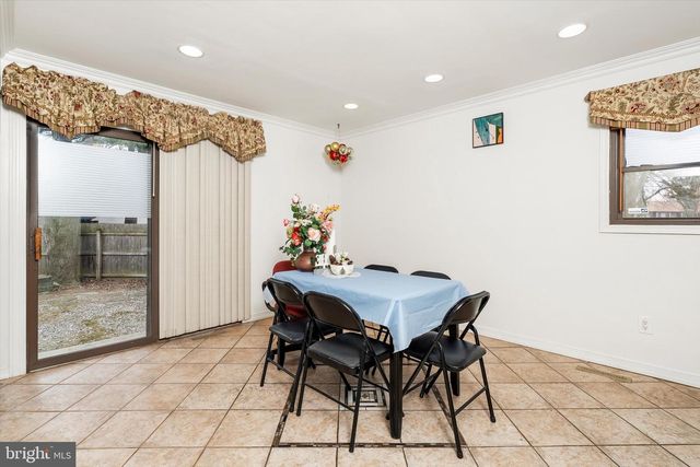 29 PENNINGTON RD, East Windsor, NJ 08520