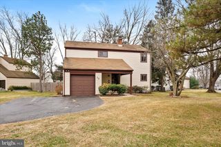 29 PENNINGTON RD, East Windsor, NJ 08520