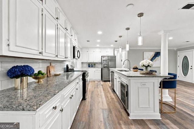 2298 E Lake Drive NE, Conyers, GA 30012