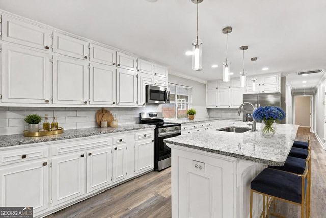 2298 E Lake Drive NE, Conyers, GA 30012