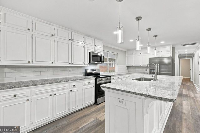 2298 E Lake Drive NE, Conyers, GA 30012