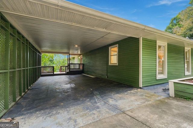 2298 E Lake Drive NE, Conyers, GA 30012