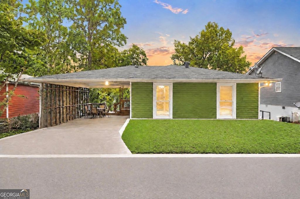 2298 E Lake Drive NE, Conyers, GA 30012