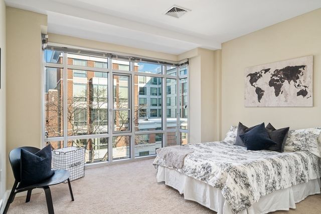 11 West Broadway 404, Boston, MA 02127