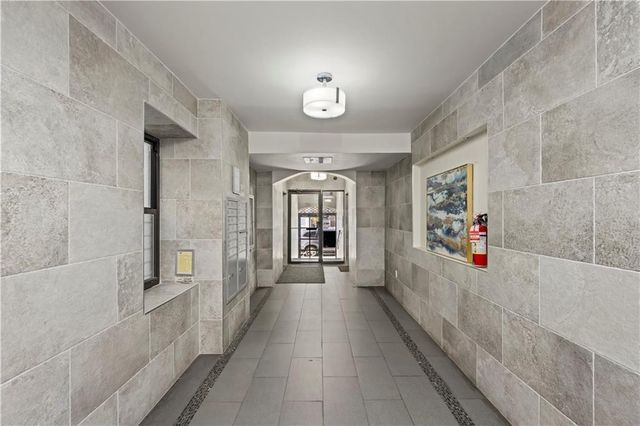 9 Argyle Rd Apt 4C, New York City, NY 11218