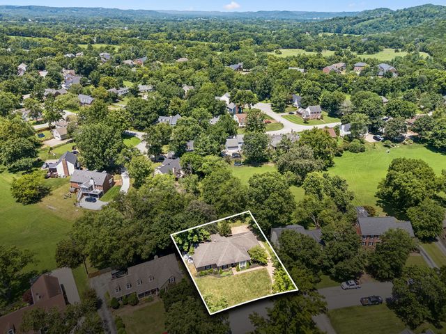 410 Stable Dr, Franklin, TN 37069