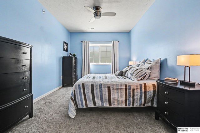 5941 N 158 Court, Omaha, NE 68116