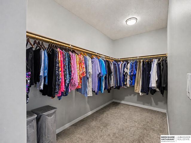 5941 N 158 Court, Omaha, NE 68116
