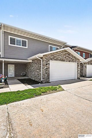 5941 N 158 Court, Omaha, NE 68116