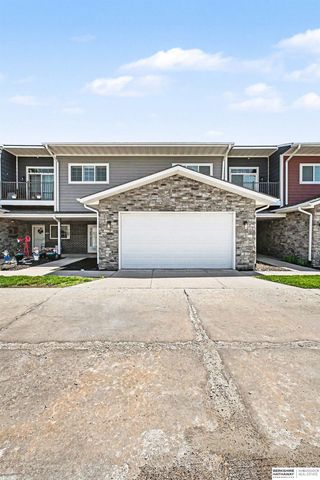 5941 N 158 Court, Omaha, NE 68116