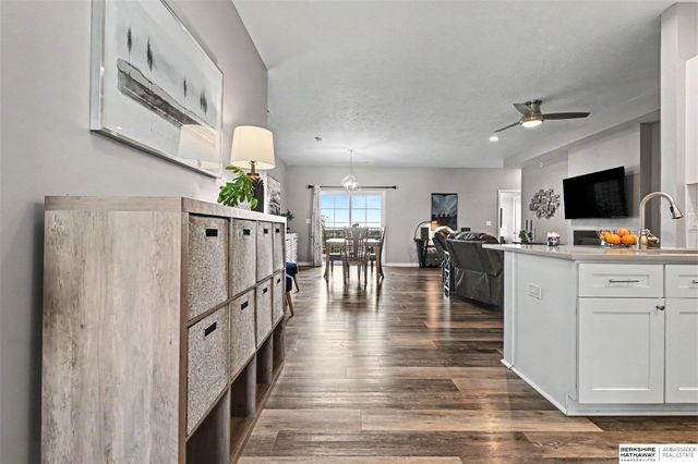 5941 N 158 Court, Omaha, NE 68116