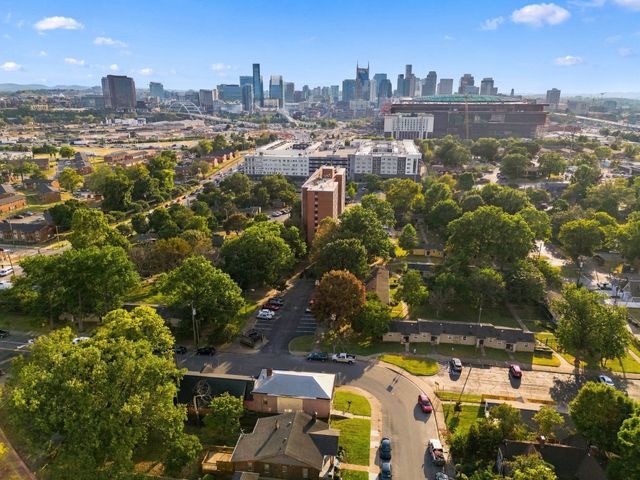 610 Boscobel St, Nashville, TN 37206