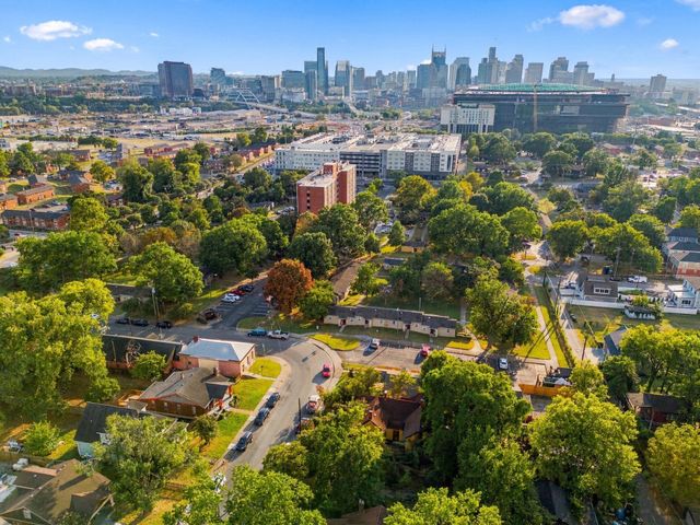 610 Boscobel St, Nashville, TN 37206