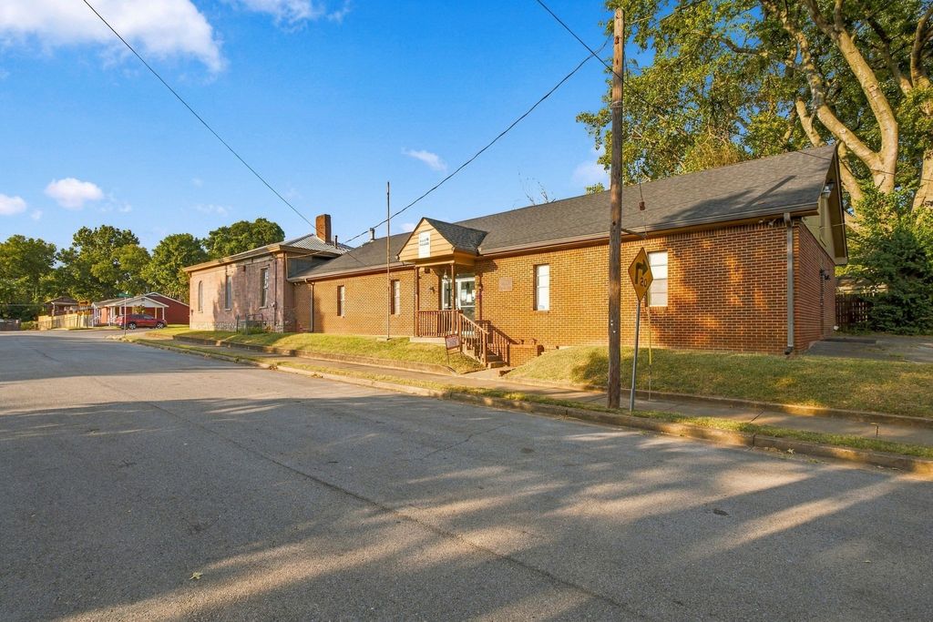 610 Boscobel St, Nashville, TN 37206