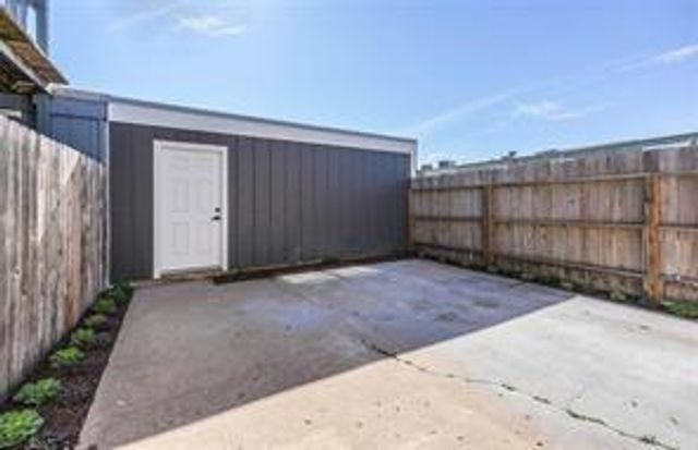 37 San Jacinto Drive, Galveston, TX 77550