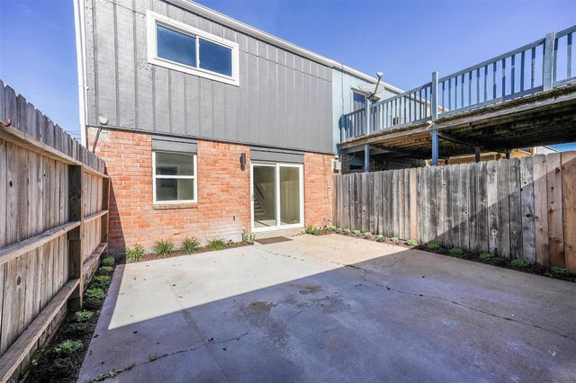 37 San Jacinto Drive, Galveston, TX 77550