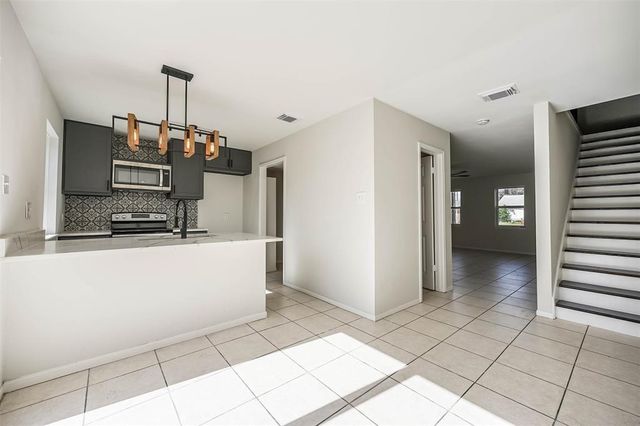 37 San Jacinto Drive, Galveston, TX 77550