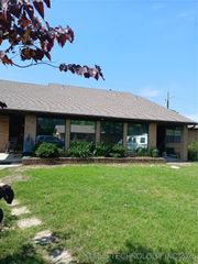 715 Kiowa, Hartshorne, OK 74547
