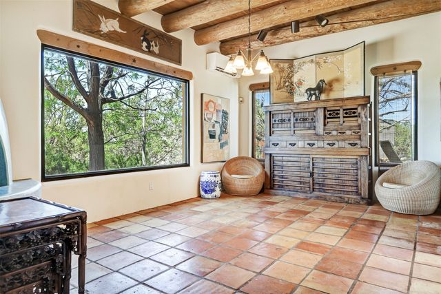 13 Herrada Ct, Santa Fe, NM 87508
