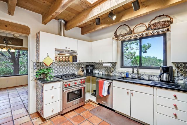 13 Herrada Ct, Santa Fe, NM 87508