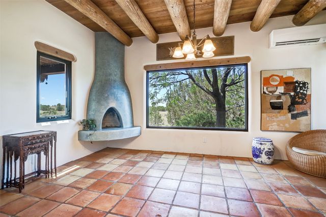 13 Herrada Ct, Santa Fe, NM 87508
