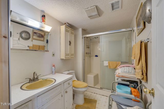 547 Wynding Way Drive, Fort Blackmore, VA 24250
