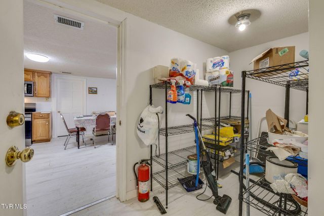 547 Wynding Way Drive, Fort Blackmore, VA 24250