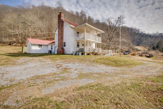547 Wynding Way Drive, Fort Blackmore, VA 24250