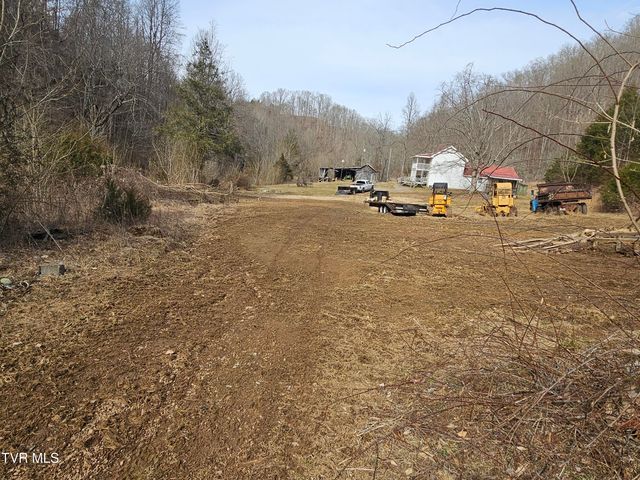 547 Wynding Way Drive, Fort Blackmore, VA 24250