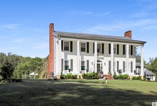 309 Heritage Ln, New Concord, KY 42076