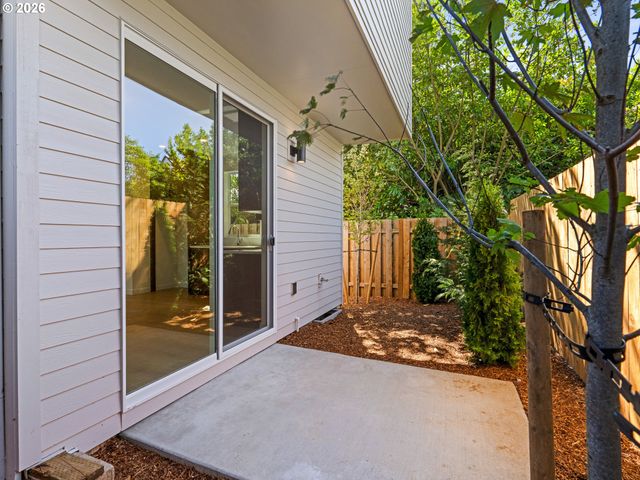 5305 Se Malden St 2, Portland, OR 97206
