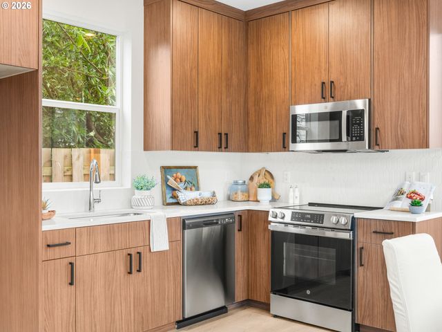 5305 Se Malden St 2, Portland, OR 97206