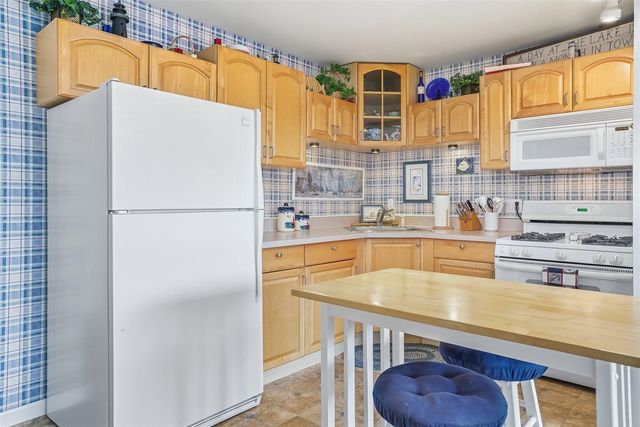 223 N Shore Drive 308, South Haven, MI 49090