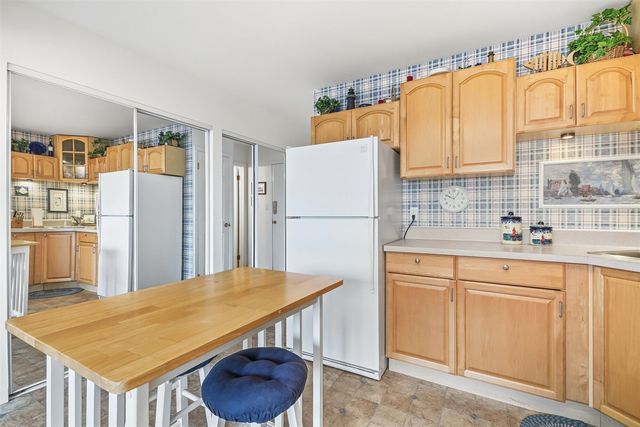 223 N Shore Drive 308, South Haven, MI 49090