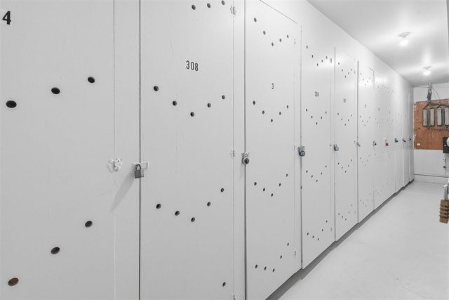 223 N Shore Drive 308, South Haven, MI 49090